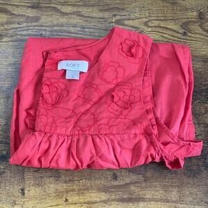 Dainty Coral Sleeveless LOFT Floral Neck Top